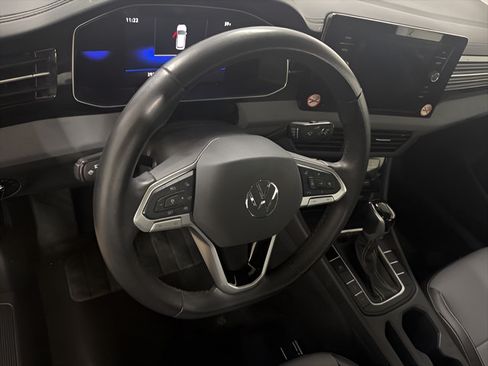Used 2025 Volkswagen Jetta SE FWD image 18