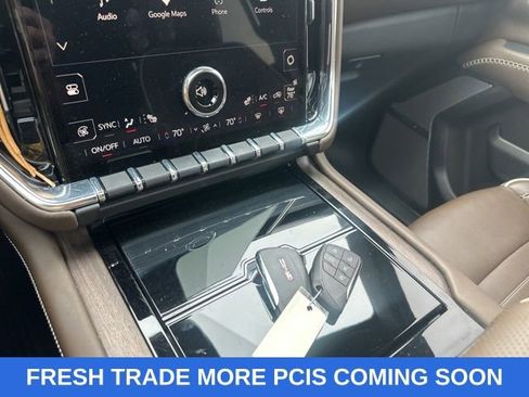 Used 2025 GMC Yukon Denali Ultimate image 48