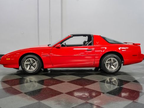 Used 1992 Pontiac Firebird Coupe RWD image 7