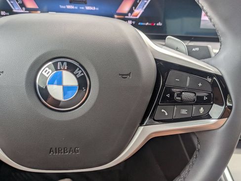 Used 2025 BMW 230i Coupe w/ Convenience Package RWD image 16