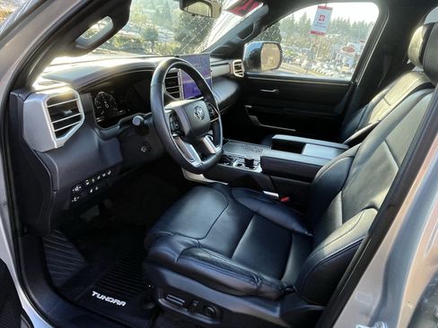 Used 2024 Toyota Tundra Platinum AWD/4WD image 9