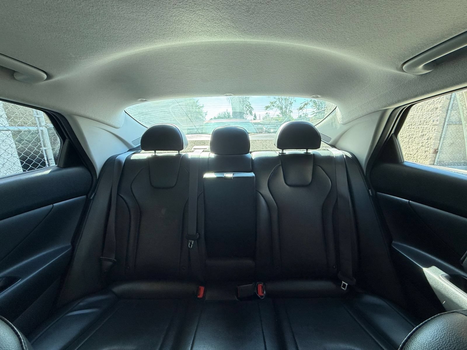 Used 2025 Hyundai Elantra Limited FWD image 39