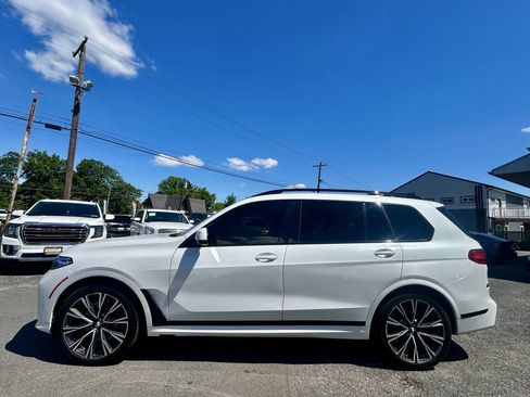 Used 2022 BMW X7 M50i AWD/4WD image 2