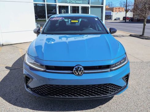 Certified 2025 Volkswagen Jetta Sport image 8