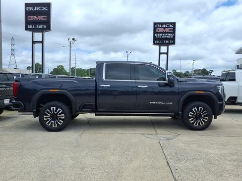 Used 2024 GMC Sierra 2500 Denali Ultimate w/ Max Trailering Package AWD/4WD image 8