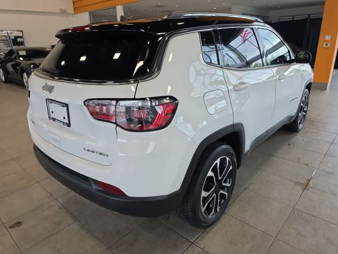 Used 2022 Jeep Compass Limited AWD/4WD image 7