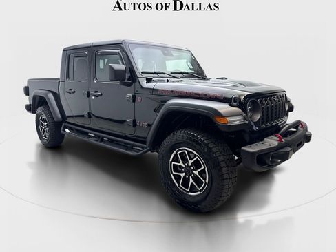 Used 2024 Jeep Gladiator Rubicon w/ Technology Group AWD/4WD image 4