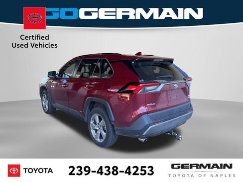 Used 2020 Toyota RAV4 Limited image 4