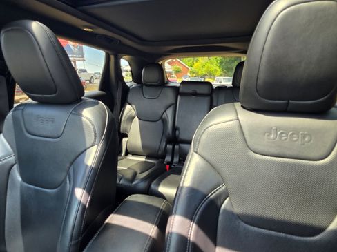 Used 2020 Jeep Cherokee High Altitude AWD/4WD image 21