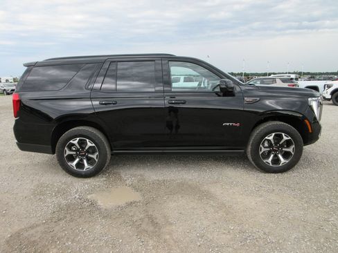 New 2026 GMC Yukon AT4 w/ AT4 Premium Plus Package AWD/4WD image 3