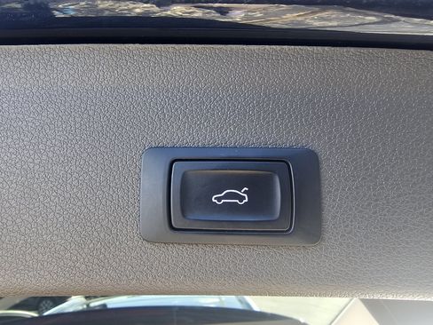 Used 2016 Audi Q5 2.0T Premium Plus w/ Technology Package image 9