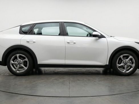 Used 2025 Kia K4 FWD image 11