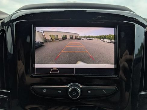 Used 2022 Chevrolet Traverse LS AWD/4WD image 25