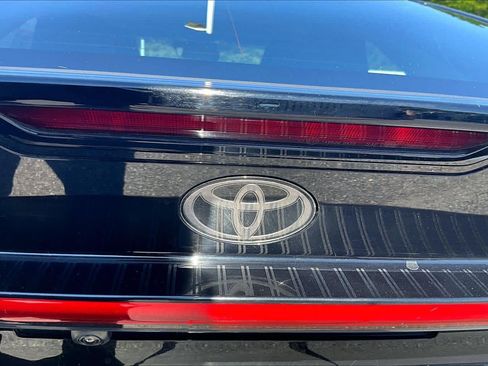 Used 2024 Toyota Prius XLE FWD image 30