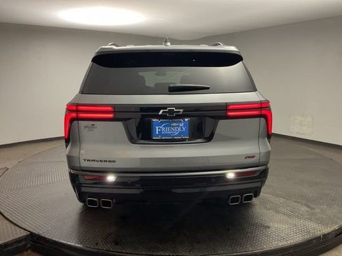 Used 2024 Chevrolet Traverse RS image 6