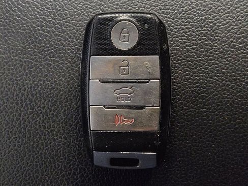 Used 2018 Kia Forte EX FWD image 32
