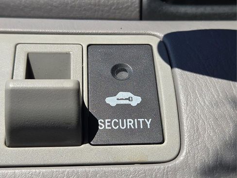 Used 2007 Toyota Corolla LE image 26