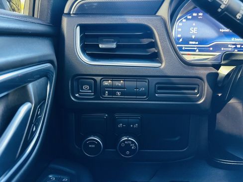 Used 2022 Chevrolet Tahoe RST w/ Luxury Package image 36