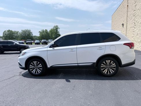 Used 2020 Mitsubishi Outlander ES FWD image 2