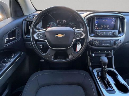 Used 2022 Chevrolet Colorado LT AWD/4WD image 10