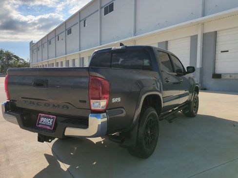 Used 2022 Toyota Tacoma SR5 RWD image 5