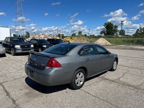 Used 2009 Chevrolet Impala LT FWD image 3