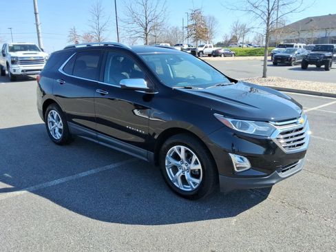 Used 2018 Chevrolet Equinox Premier image 3