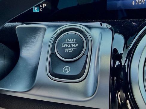 New 2026 Mercedes-Benz GLB 250 image 22