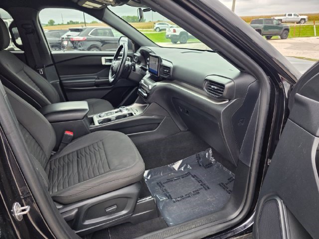 Used 2020 Ford Explorer XLT w/ Comfort Package AWD/4WD image 20