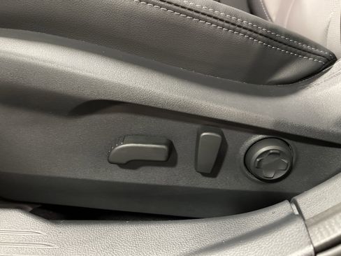 New 2025 Subaru Outback Limited image 11