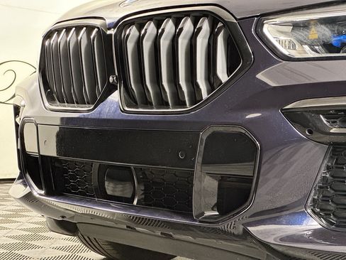 Used 2022 BMW X6 M50i AWD/4WD image 33
