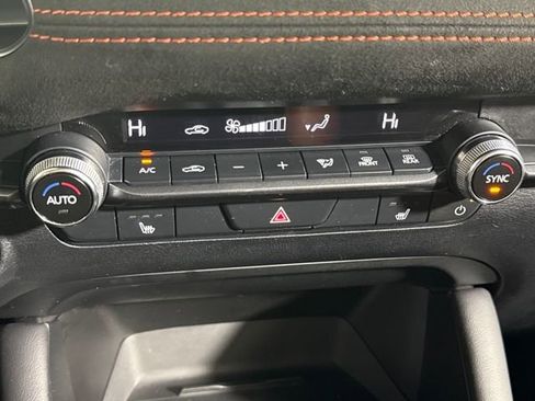 Used 2024 MAZDA MAZDA3 s image 32