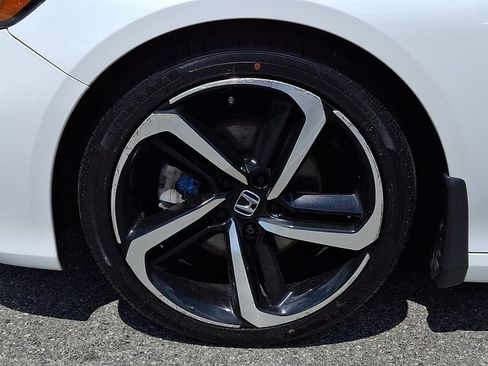 Used 2020 Honda Accord Sport image 8