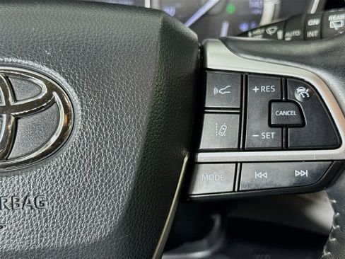 Used 2022 Toyota Highlander Platinum image 14