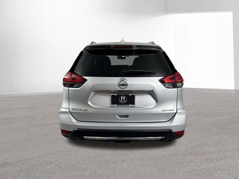 Used 2017 Nissan Rogue SV AWD/4WD image 31