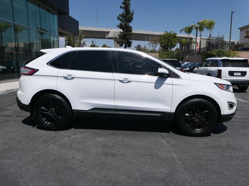 Used 2017 Ford Edge SEL w/ Equipment Group 201A FWD image 2