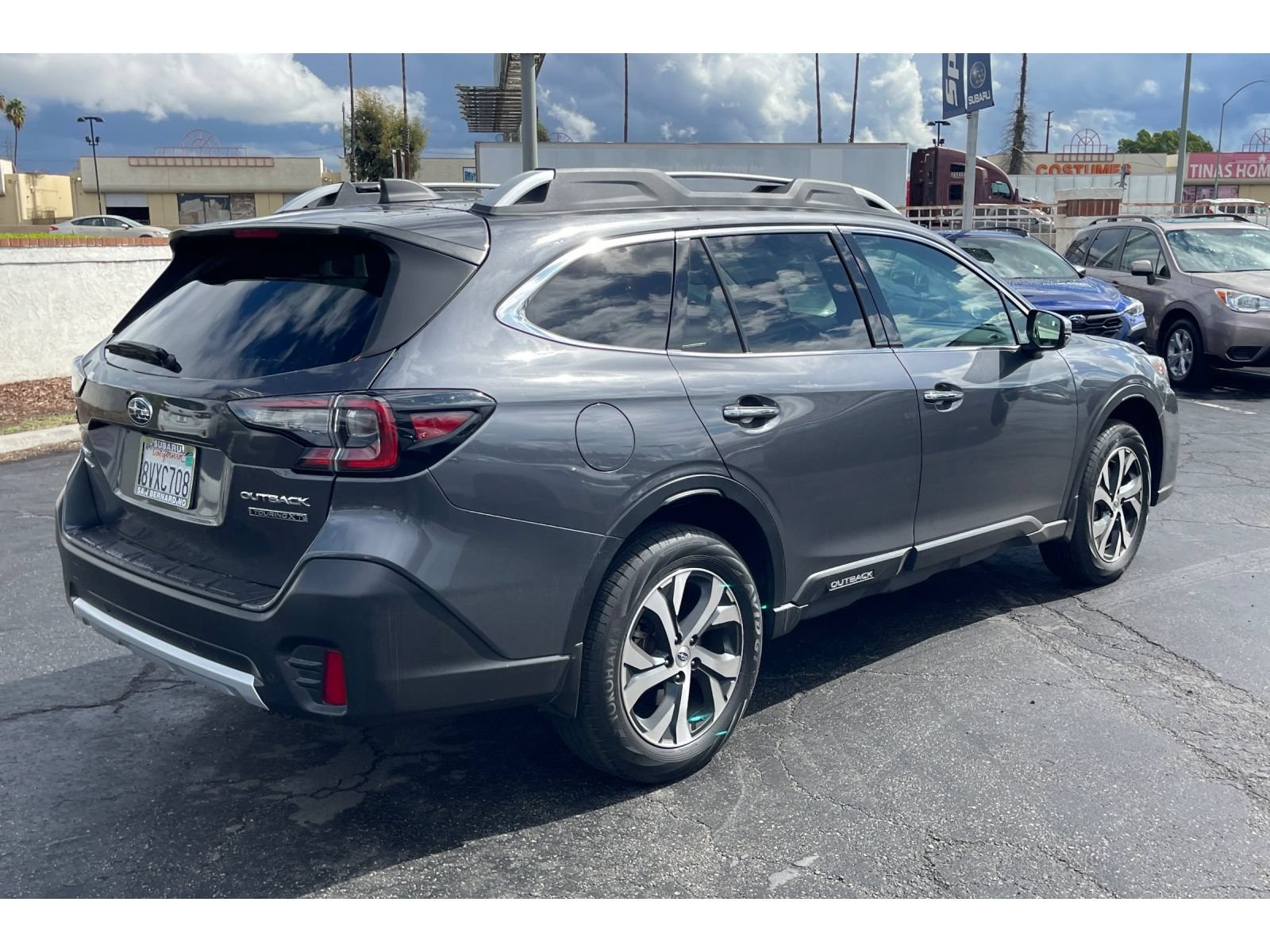 Used 2021 Subaru Outback Touring XT AWD/4WD image 5