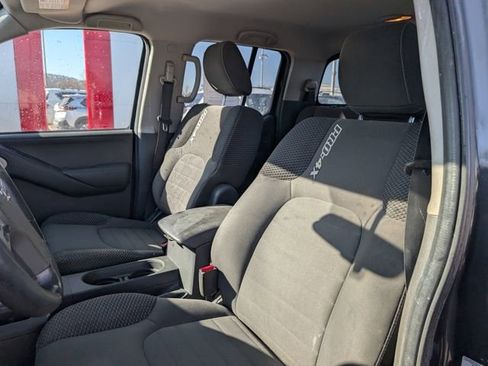Used 2014 Nissan Frontier PRO-4X AWD/4WD image 6
