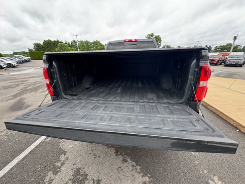 Used 2018 GMC Sierra 3500 Denali w/ Duramax Plus Package AWD/4WD image 21