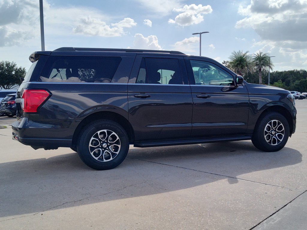 Used 2022 Ford Expedition Max XLT RWD image 12