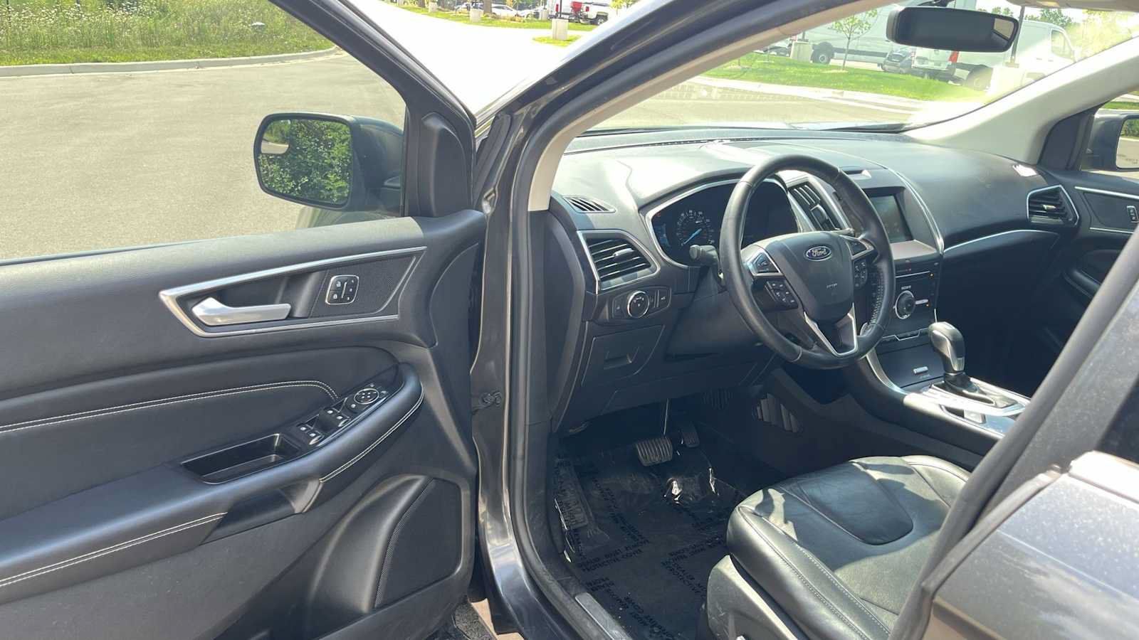 Used 2015 Ford Edge Titanium AWD/4WD image 15