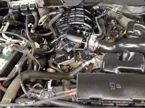 Used 2012 Ford F150 XLT w/ XLT Chrome Pkg image 30