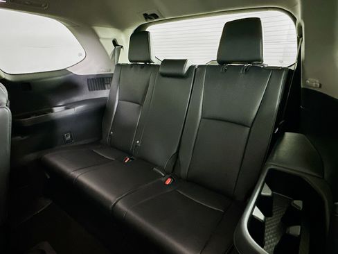 Used 2026 Toyota Grand Highlander FWD image 29