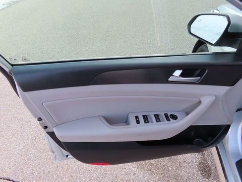 Used 2016 Hyundai Sonata Sport w/ Option Group 02 image 25