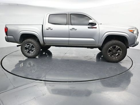 Used 2019 Toyota Tacoma SR w/ SR Convenience Package RWD image 9