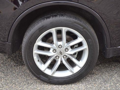 Used 2024 Dodge Durango GT image 11