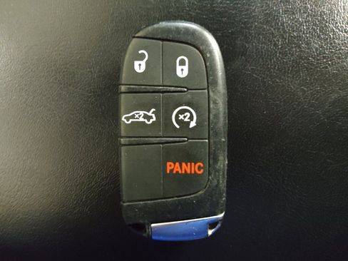 Used 2016 Chrysler 200 C w/ Navigation & Sound Group I image 32