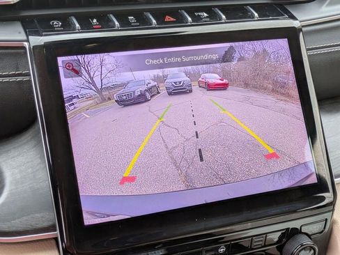 Used 2022 Jeep Grand Cherokee L Limited image 24