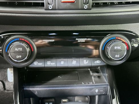 Used 2023 Kia Forte GT-Line w/ GT-Line Premium Package image 24