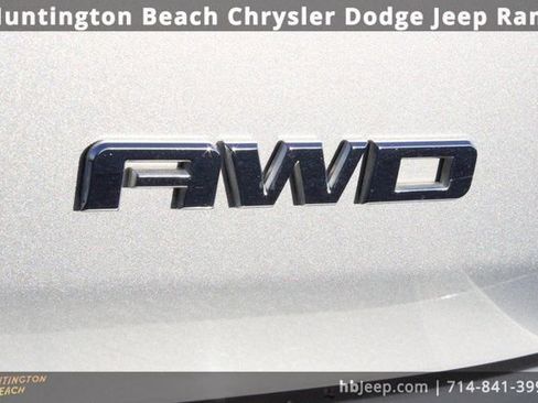 Used 2020 GMC Terrain Denali w/ Denali Premium Package image 6